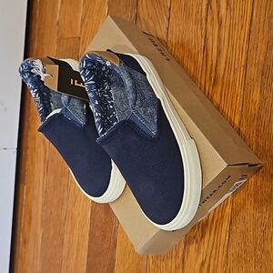 Crevo BALDWIN INF Boys Slip On Shoes Size 10 NWT